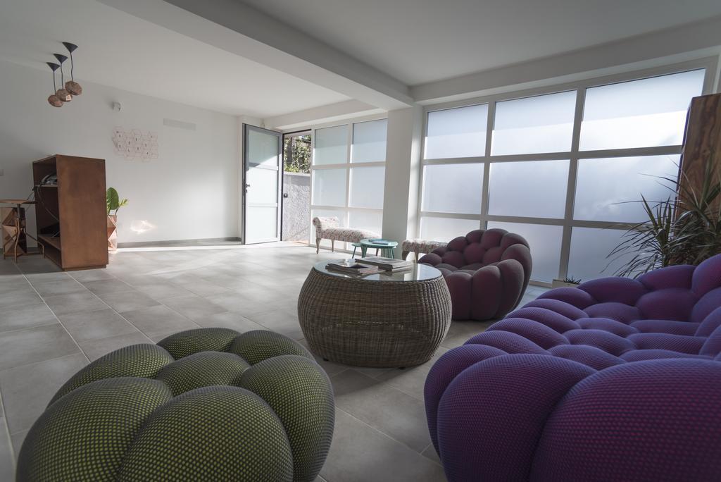 La Maison Extravagante Saronno Luaran gambar